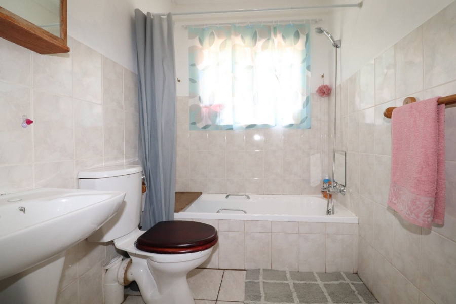 3 Bedroom Property for Sale in Flamwood North West